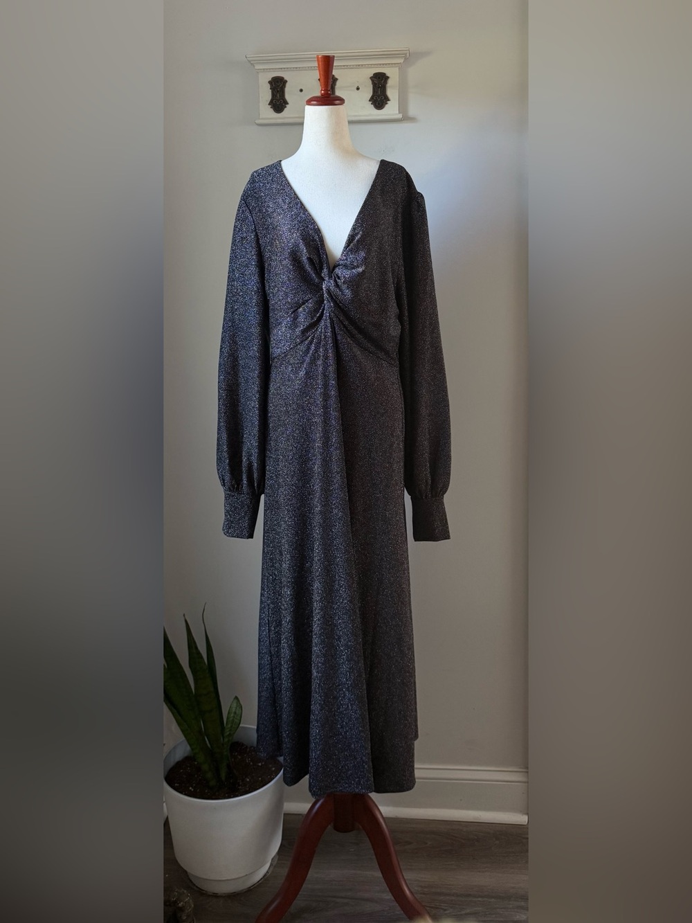 Boden Metallic Twist-Front Long Sleeve Midi Dress - Black Silver